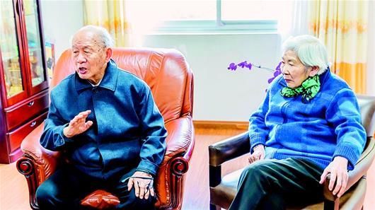 93岁院士又拿180万助学:捐600万 1件衬衣穿30年