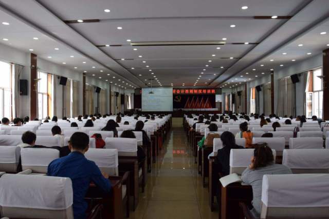 行政机关事业编工勤人员能转岗到管理岗位吗?