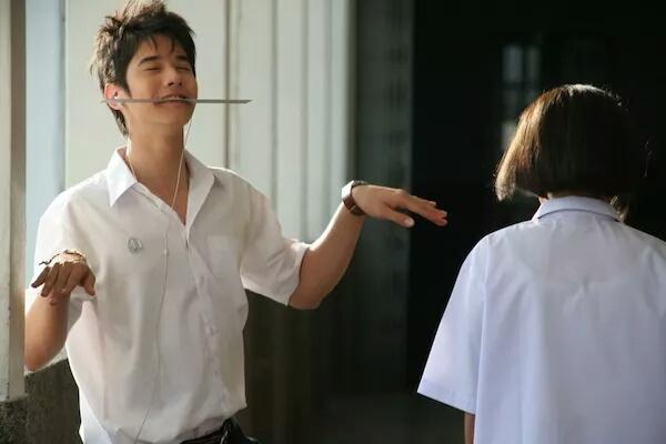 泰式爱情电影,奇葩损友都是狗头军师,他们比你还积极,更有激情