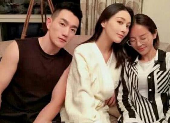 张馨予被曝现身挑选婴儿床,疑似坐实怀孕传闻