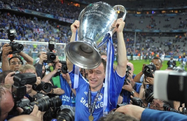 2012赛季欧冠冠军幸运的是,作为一名坚强的队长,特里注定不会哭泣太久