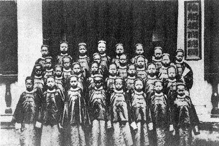 打开腾讯新闻,查看更多图片 >在洋务运动初期,上百名留学国外的留学生