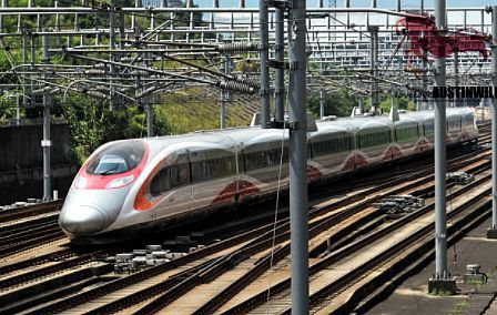 你知道几点钟的广深港高铁人最多吗?