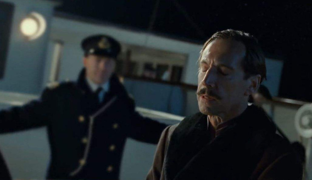 《泰坦尼克号》删减片段99%表示该加上,不是