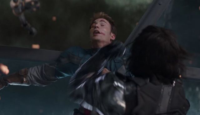 看完《美队2》这段感情戏,才明白美队为何誓死