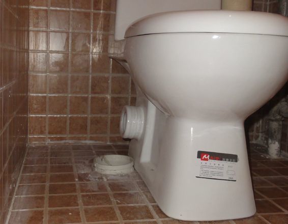 家里装修,为什么都不用这种马桶了,听师傅这样说,后悔没早知道