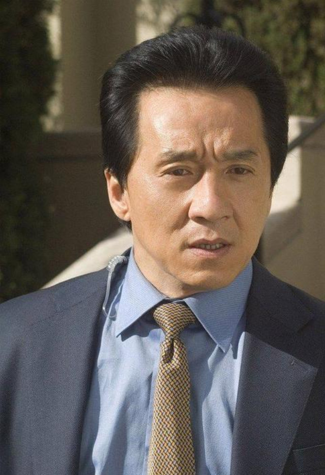 曾经的龙套哥现在娱乐圈里面的大哥他才是娱乐圈里面最大赢家