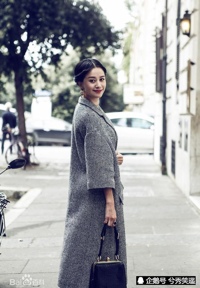 第四位隆喜功,隆喜功在剧中是一个不学无术的大少爷,他深受父亲与养母