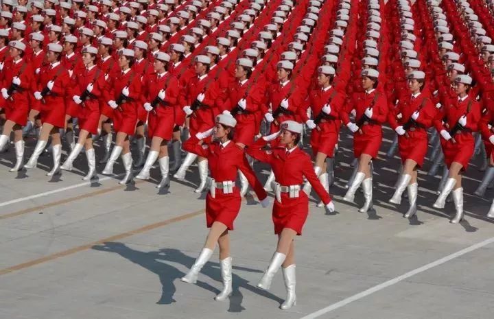 军人版2021年挂历,送给大家抢先欣赏!收藏好!