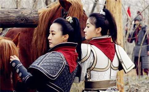 黑夫人被蔚迟恭的真情感动了,因为她在孟海公哪里从来都没有感受到被