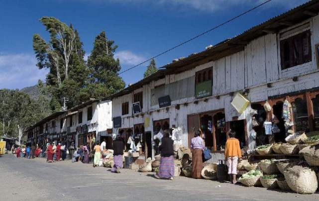 既然不丹经济那么落后,大家肯定会认为不丹的物价水平很低,其实事实