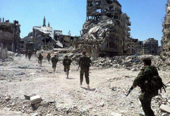 美国支持也白搭,反对派组织偷袭却被埋伏,1000人惨遭轰炸