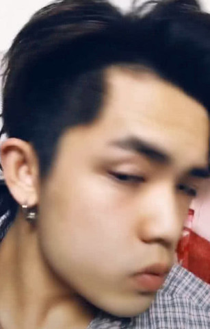 抖音特效漫画小哥爆红!却不慎露出全脸,网友