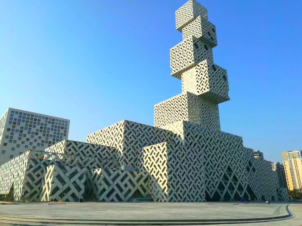 佛山"坊塔"-以方造塔,难度远超广州西塔,媲美央视"大裤衩"
