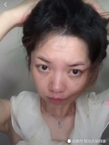 婆婆要求新娘当众卸妆,用刀片刮鼻子,网友:这是