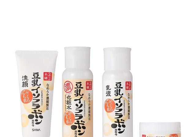 适合学生党用的水乳套装,亲民又补水,不输SK