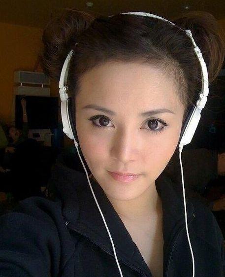 她是张杰前女友,曾经打谢娜两耳光,今穿露背装现身被网友吐槽