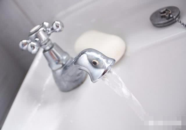 鼻炎是由于很多原因导致的,用盐水洗鼻最常见