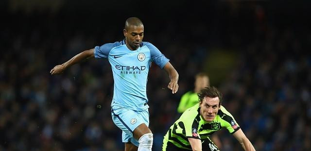 盘点足坛现役十大后腰排行榜中超一人上榜,第