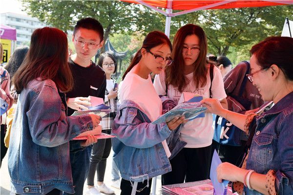 防不胜防!莫名收到一堆短信验证码,钱却不翼而