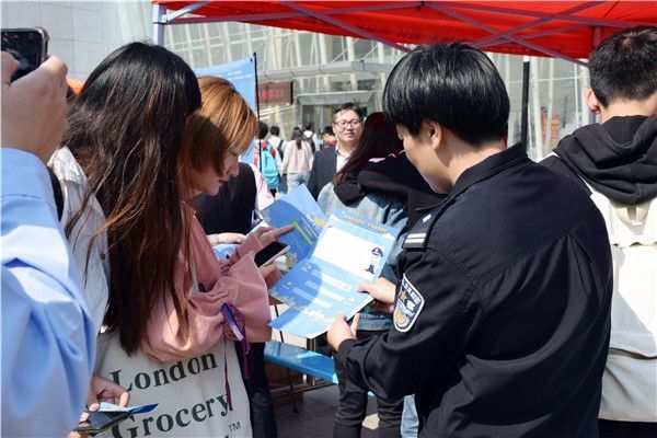 防不胜防!莫名收到一堆短信验证码,钱却不翼而