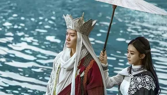 官宣之后如何办婚礼:父母讲两句的习惯,是民