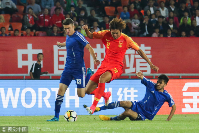 希丁克国奥首秀阵型4141:两翼齐飞 谢维军箭头