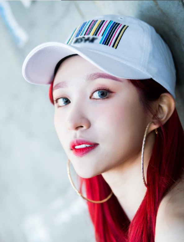 exid成员hani,表情管理优秀,成为女生眼神教科书!