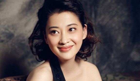 娱乐圈那些有军人背景的艺人,除了韩雪,她的爷