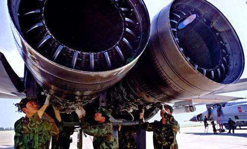 中国歼轰7为何险下马?多亏这一发动机