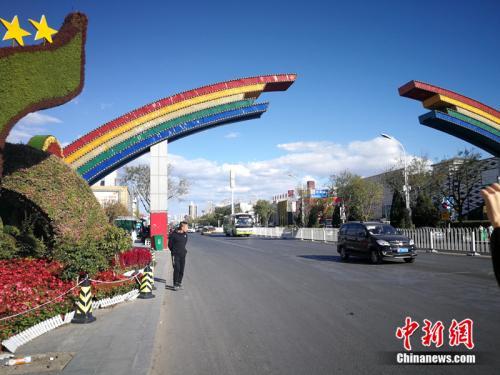 燕郊楼市探访：炒房客血赔上百万 售楼处大门紧锁[墙根网]