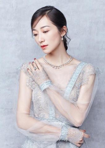 外婆的合影,这才是低调炫富模式,网友:是我们太穷