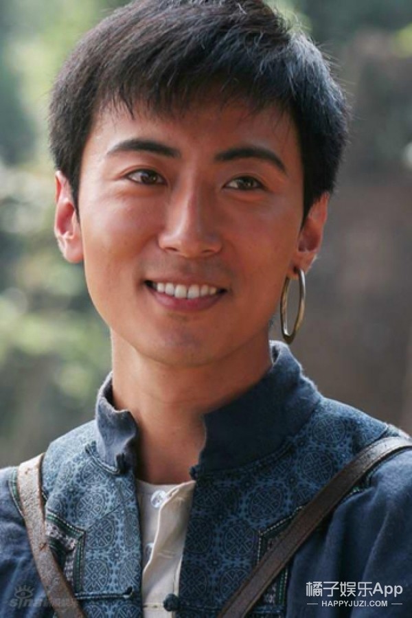 还记得与赵丽颖因戏生情的他吗?现在孩子都快一岁啦