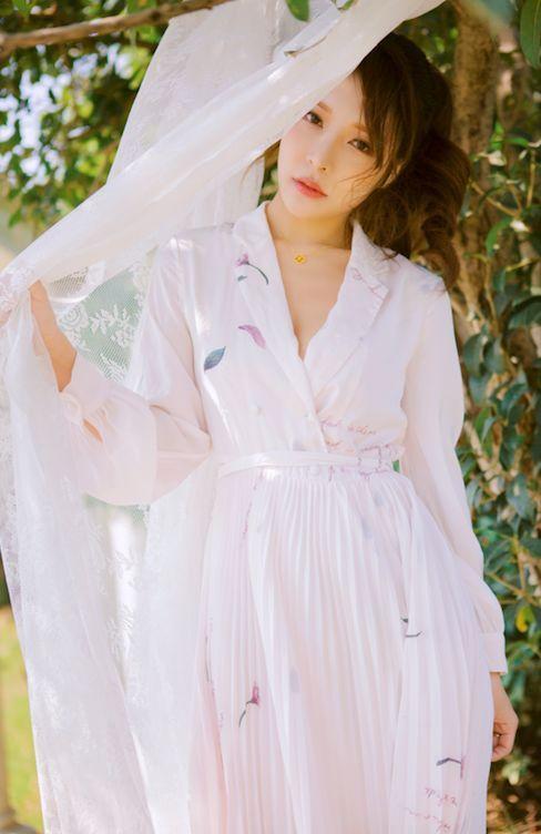 酥心来袭!歌舞俏佳人vivi入驻斗鱼音乐版块,明日直播首秀!