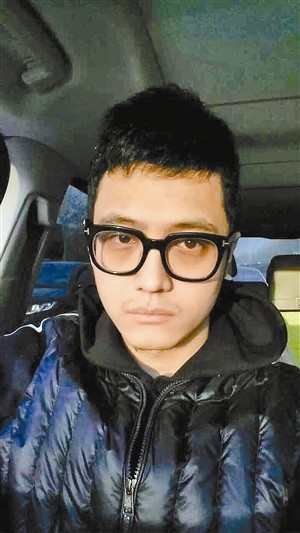 宋喆最新高清"近照"曝光!看到面容时,让网友炸了:想舔屏!