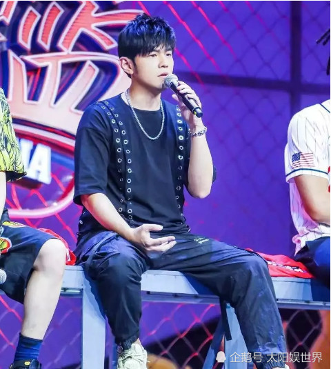 周杰伦为嘲讽崇洋媚外写的歌,结果被用做古诗