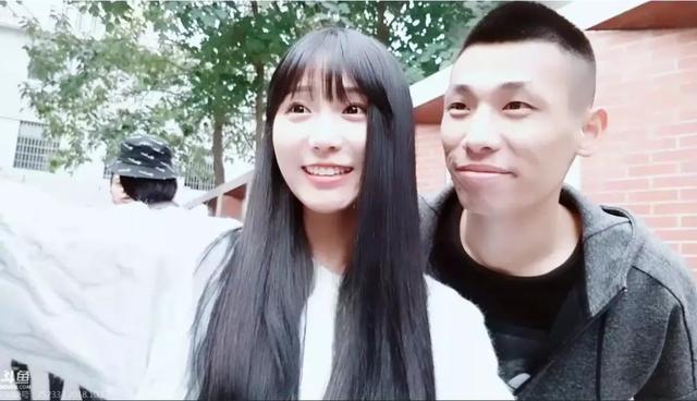 这次见面看到两位主播线下都这么漂亮,宝哥以后查房恐怕要更加勤快了