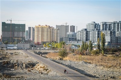 注册经济之城霍尔果斯迅速扩张过冬:暂停两项