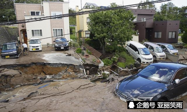 印尼海啸过后,灾难未停!沉默大地变脸"流沙坑"吞噬千余户房屋