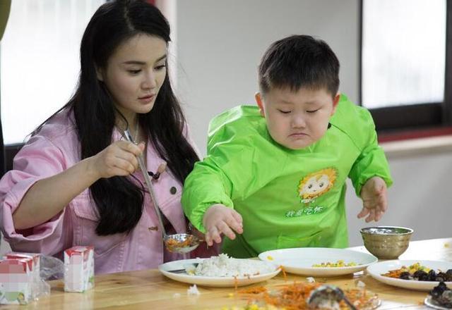 脾胃不好的孩子,容易发脾气,晚上睡觉也各种不