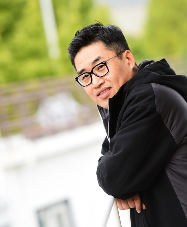 韩国动作片猖獗导演金成勋夜鬼是和僵尸完全不同的存在