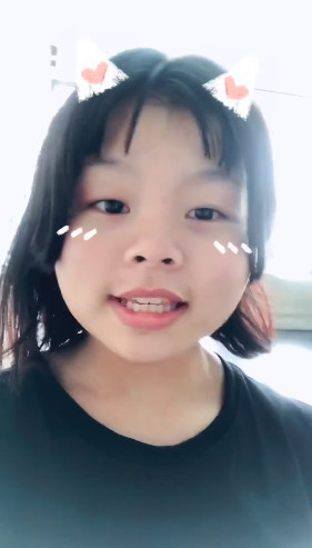 最丑女团成员女大十八变 素颜卖萌自称世界上最可爱的女人