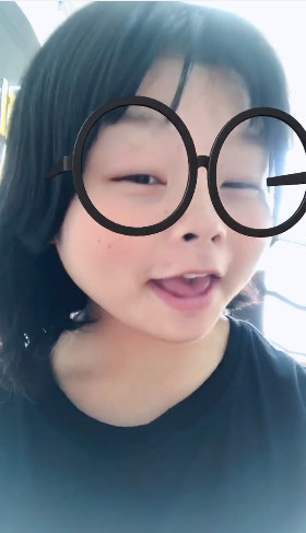 最丑女团成员女大十八变 素颜卖萌自称世界上最可爱的女人