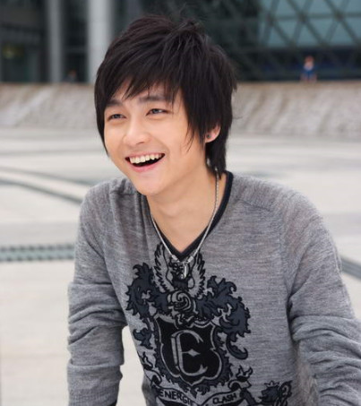 《铠甲勇士》炎龙侠的扮演者,如今沦落成直播网红,网友:太可惜