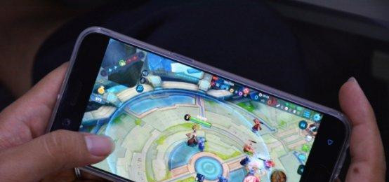 黑鲨发布新一代游戏手机Helo 游戏手机到底值