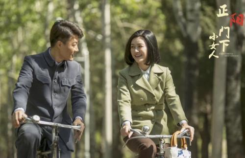 出身书香门第,薛佳凝的同学果真有个性凭绸缎庄老板再度复出