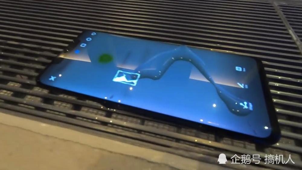 华为Mate20Pro防水测试:水下拍照完胜iPhone