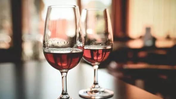 品红酒, 如何从颜色辨别出酒的好坏?