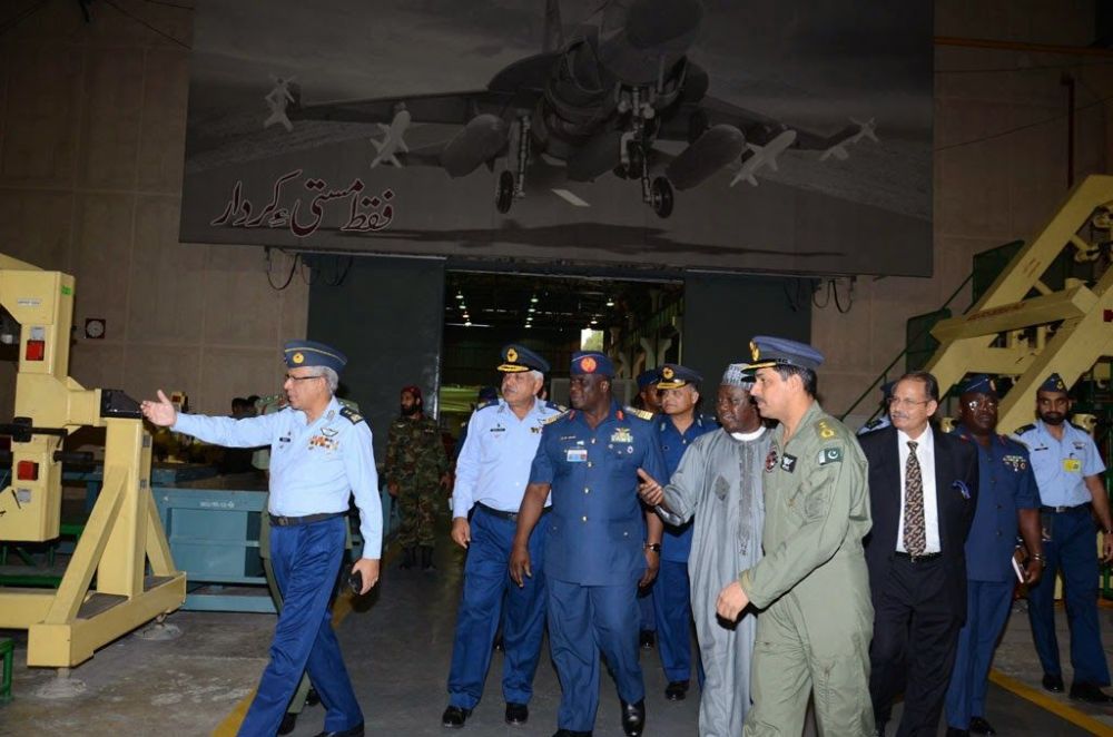 印网友评价枭龙战机出口非洲:这绝对是印度制