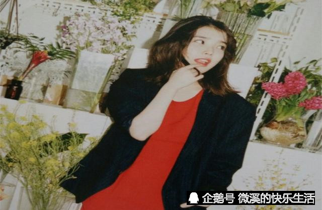 被称为音源大雾的韩国女歌手IU,看看她用什么